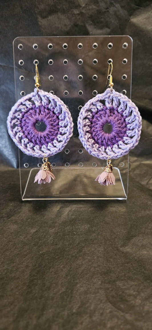 Ohrringe (Modeschmuck) selbstgehäkelt weis/Flieder